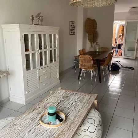 Feriehus Maison St Pierre La *